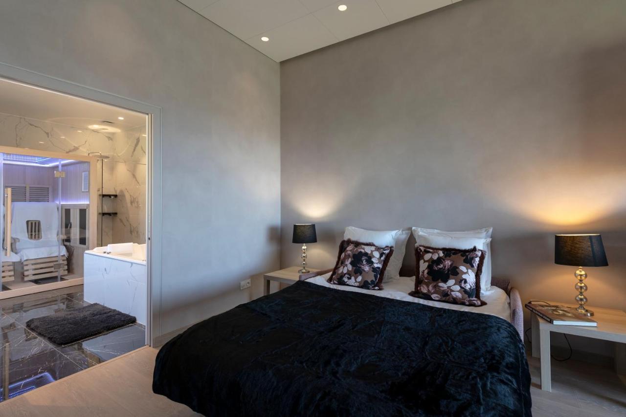 Bed and Breakfast Domaine Du Grand Bec Виллервиль Экстерьер фото