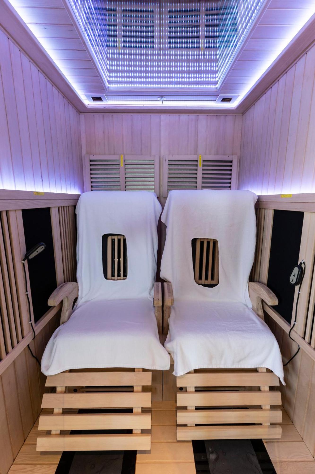 Bed and Breakfast Domaine Du Grand Bec Виллервиль Экстерьер фото