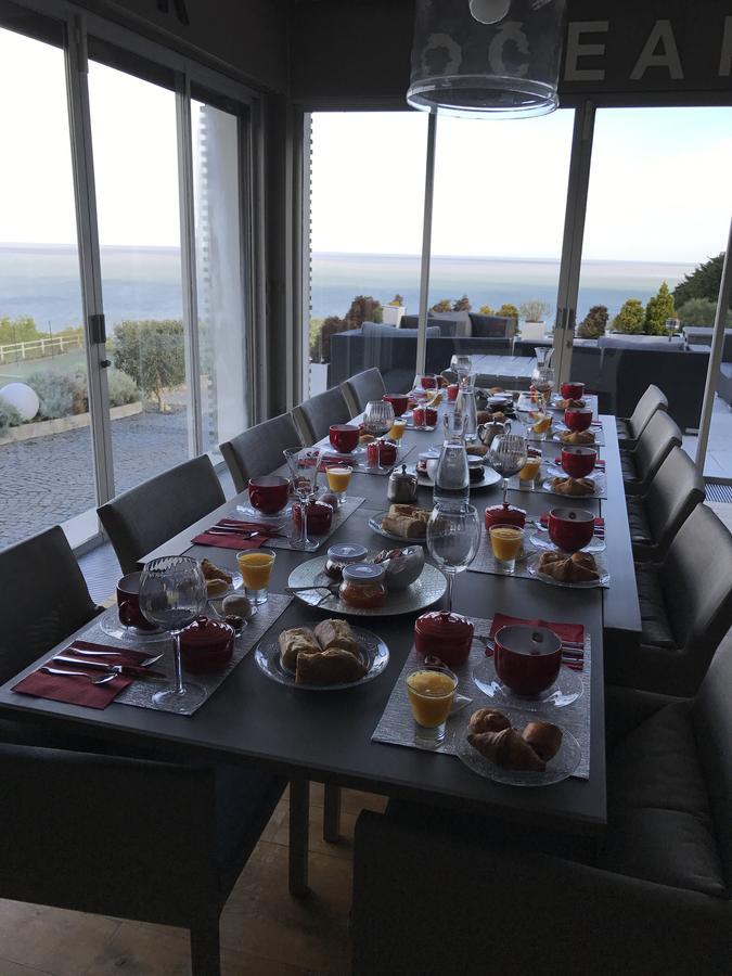 Bed and Breakfast Domaine Du Grand Bec Виллервиль Экстерьер фото