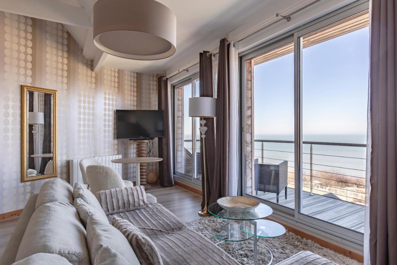 Bed and Breakfast Domaine Du Grand Bec Виллервиль Экстерьер фото