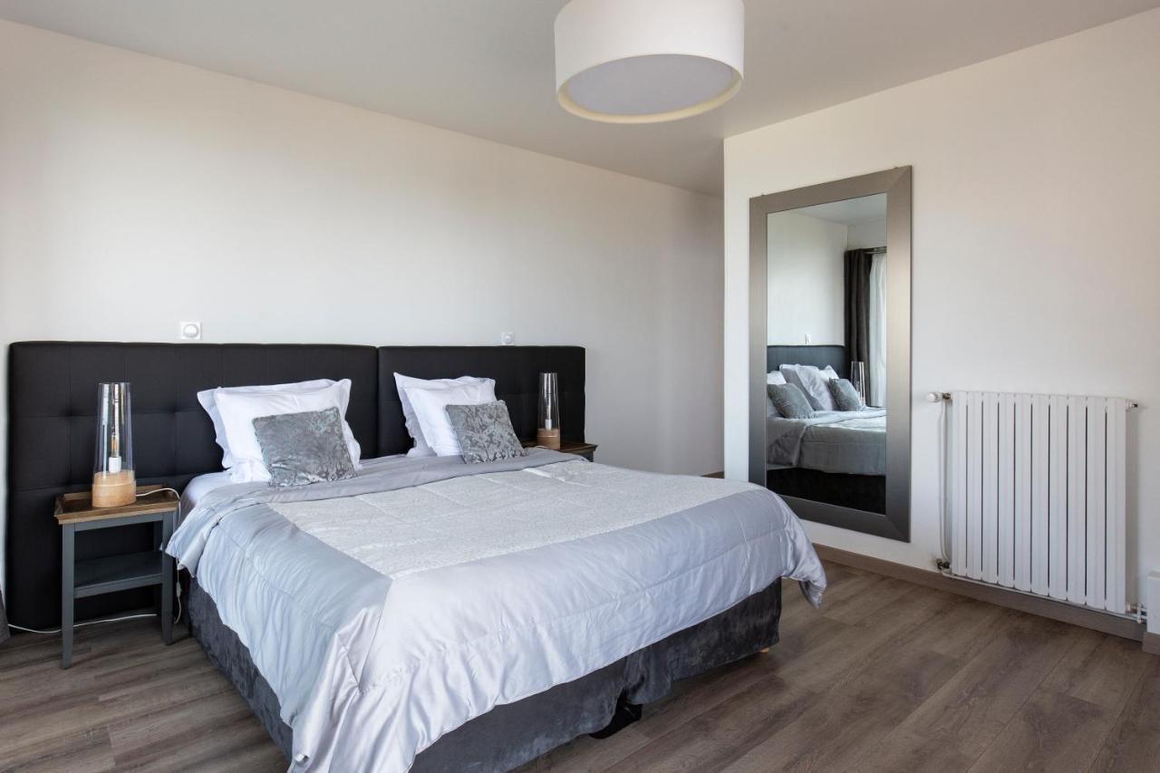 Bed and Breakfast Domaine Du Grand Bec Виллервиль Экстерьер фото